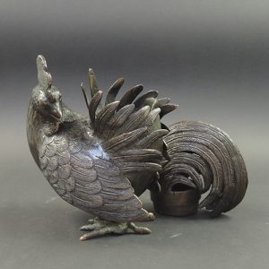 Qing bronze Rooster censer | details | Bovens Amsterdam