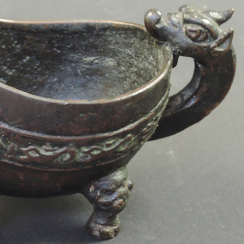 Ming bronze Yi watervessel Ming | detail | Bovens Amsterdam